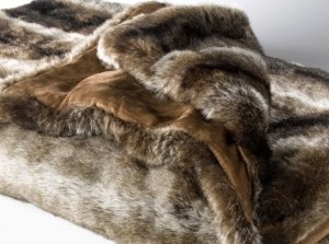 PlaidFourrureLaRedouteOK_w641h478